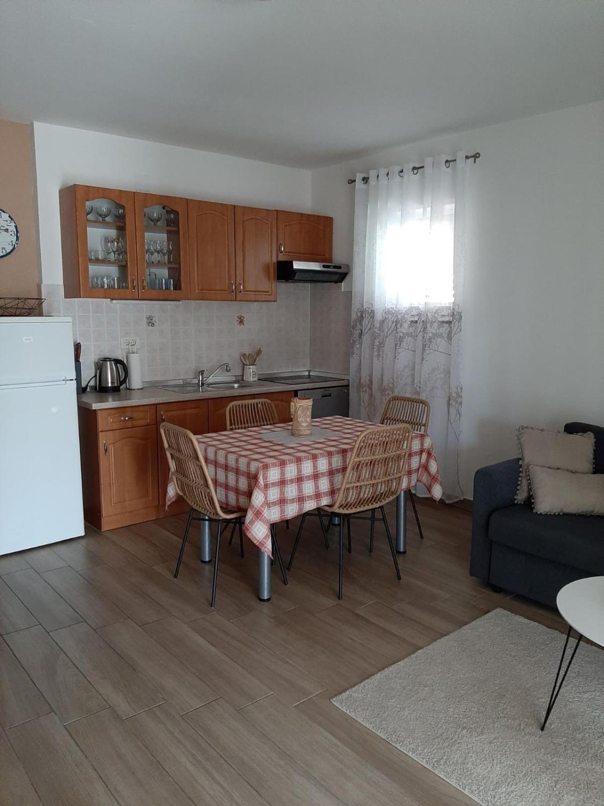 Apartman Mima Apartamento Porat  Exterior foto
